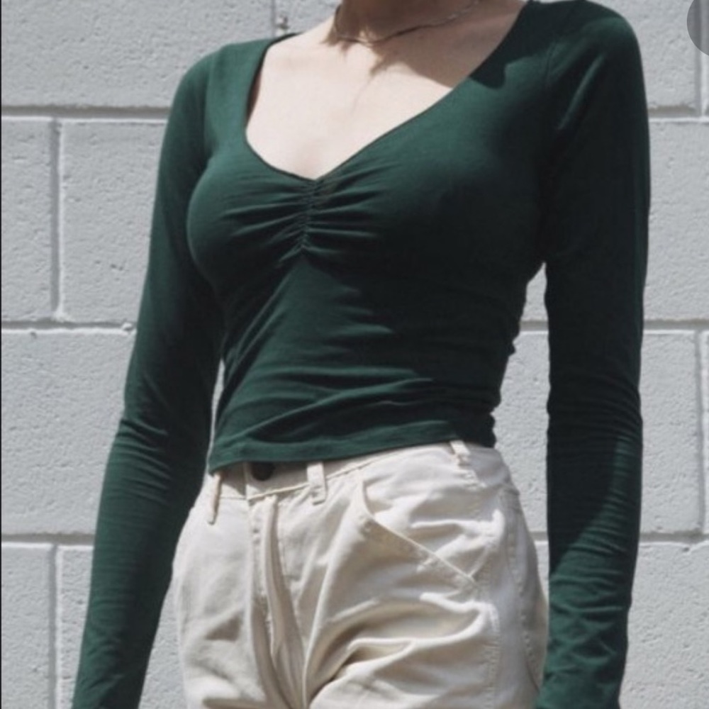 Green long sleeve tee